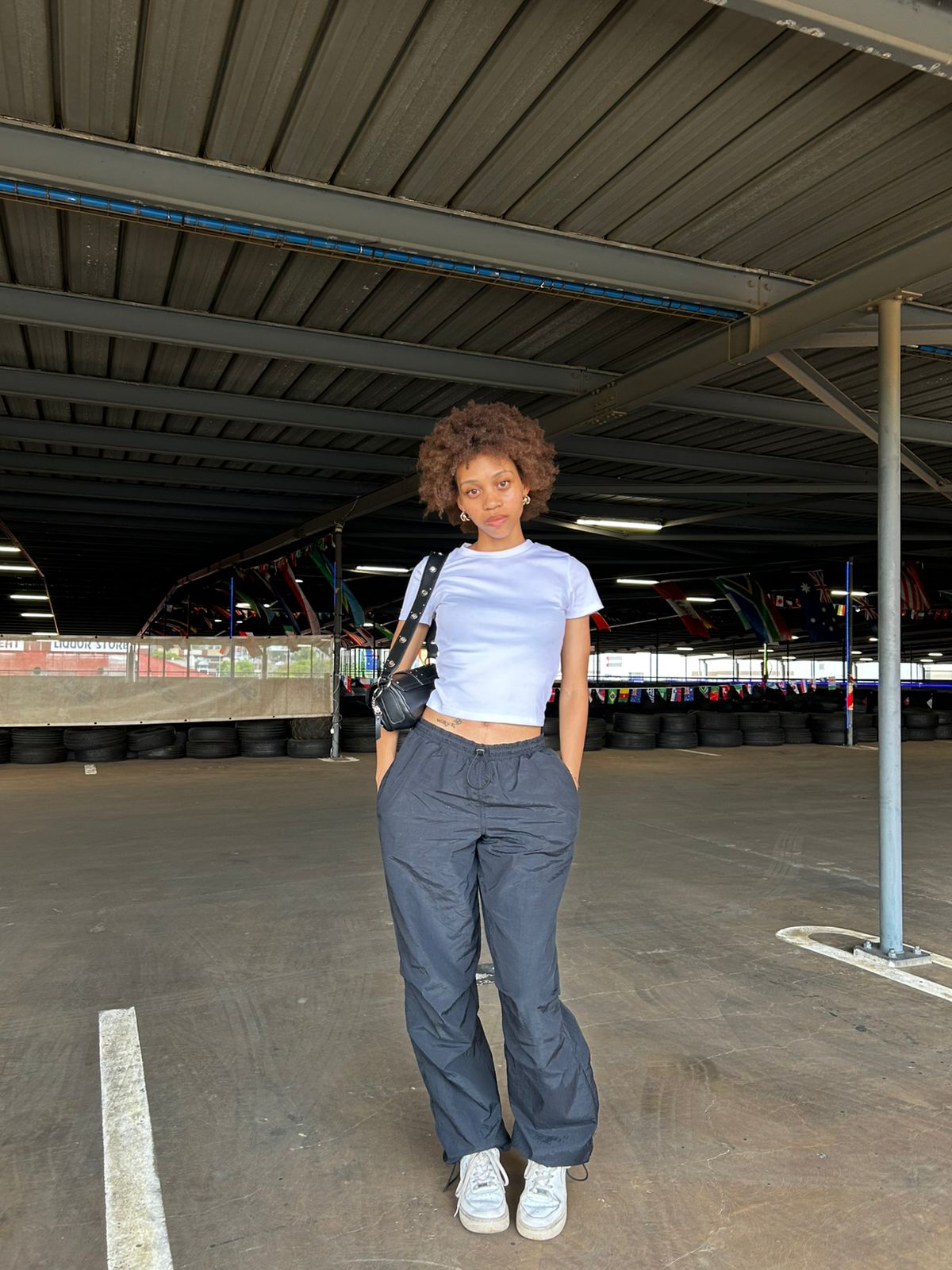 eh eh eh, uyashisa lomfazi